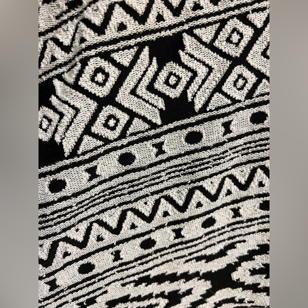 AE Distressed Cardigan - Picture 4 of 6